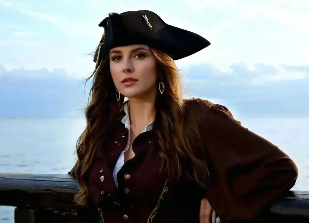 《加勒比女海盗1-3季》-资源截图